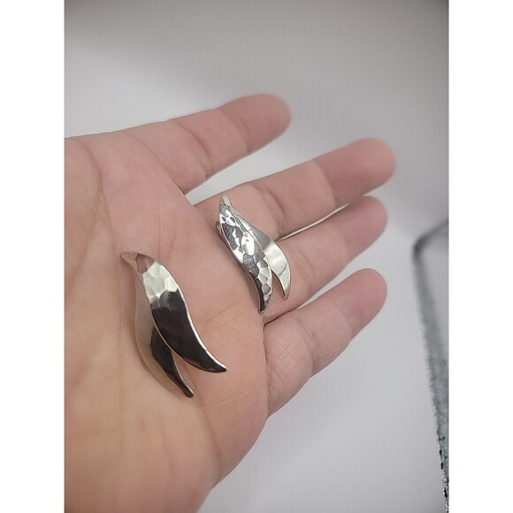 Vintage Silver Tone Layered Clip on Huggie Earrings Womens Jewelry Costume - Picture 14 of 15